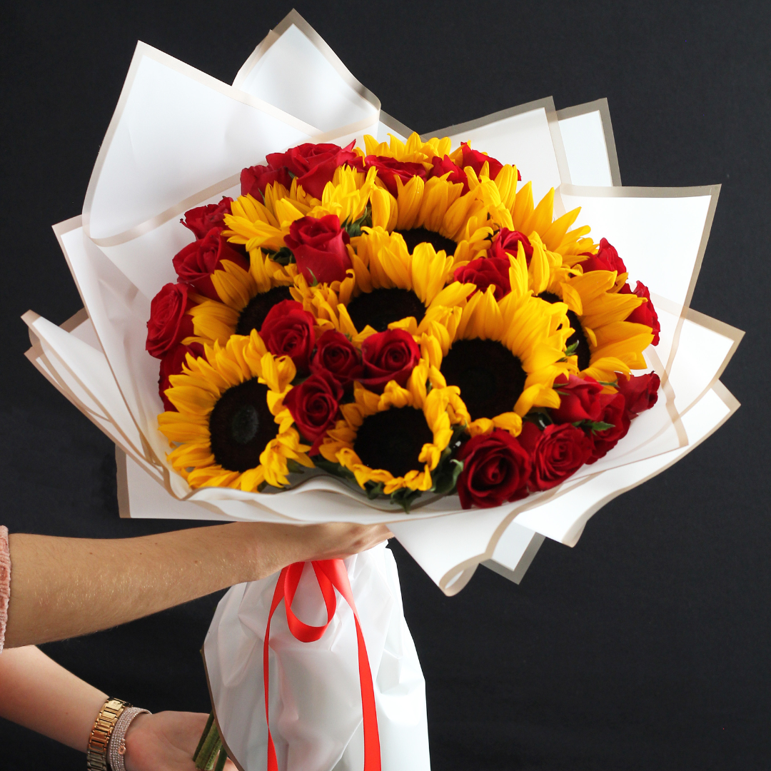 LUMIÉRE - Regala el ramo más bello de girasoles